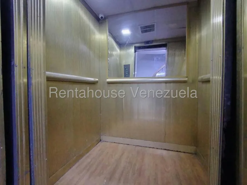 Apartamento (1 Nivel) en Venta en Caricuao, Distrito Metropolitano - 27