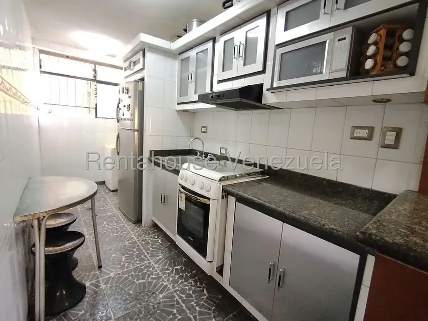Apartamento (1 Nivel) en Venta en Caricuao, Distrito Metropolitano - 6