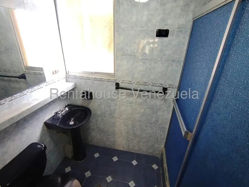 Apartamento (1 Nivel) en Venta en Caricuao, Distrito Metropolitano - 10
