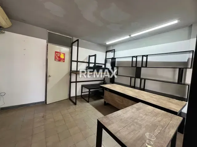 Vendo Local Comercial en Terrazas de Los Nísperos a Pie de Calle - 8