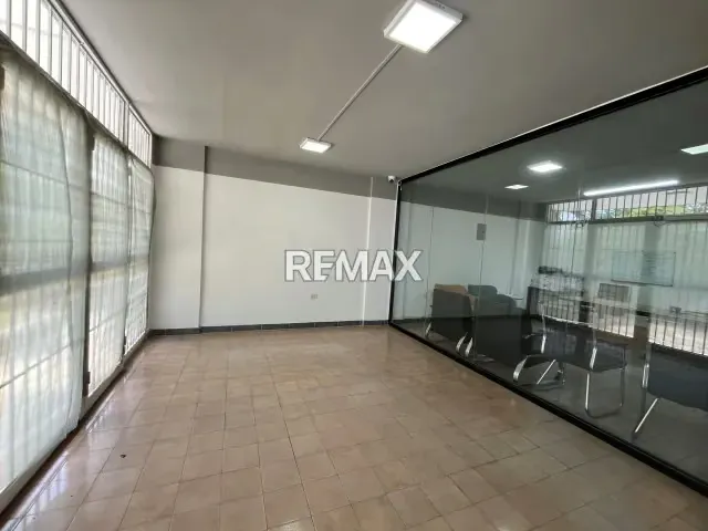 Vendo Local Comercial en Terrazas de Los Nísperos a Pie de Calle - 9