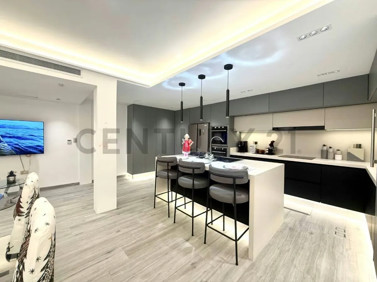 EN VENTA TH MORRO VILLAGE LECHERIA