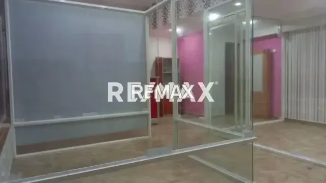 EN ALQUILER LOCAL COMERCIAL EN C.C VIRGEN DEL VALLE, SECTOR TIPURO - 4