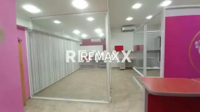 EN ALQUILER LOCAL COMERCIAL EN C.C VIRGEN DEL VALLE, SECTOR TIPURO - 7