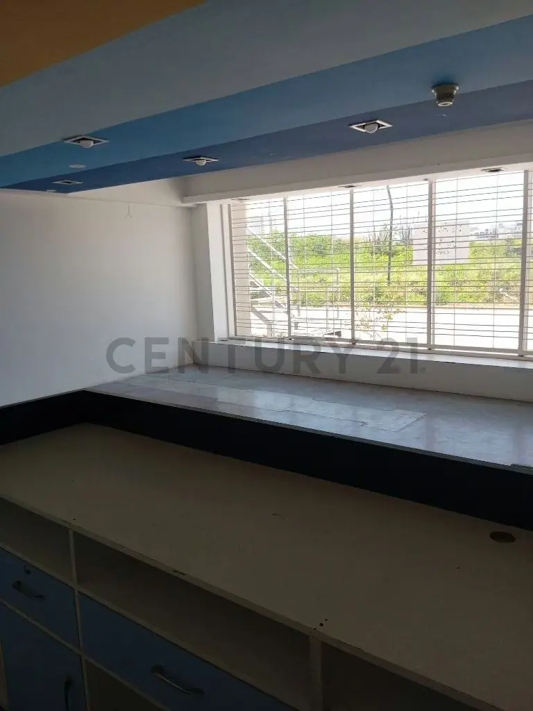 LOCAL COMERCIAL CENTRO EMPRESARIAL AB - 6