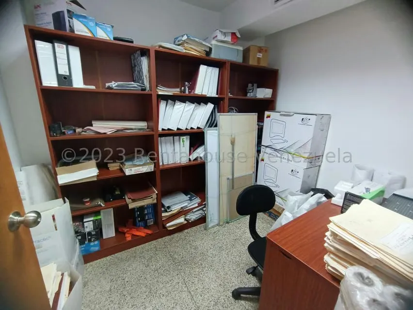 Oficina en Alquiler en Sabana Grande, Distrito Metropolitano - 12