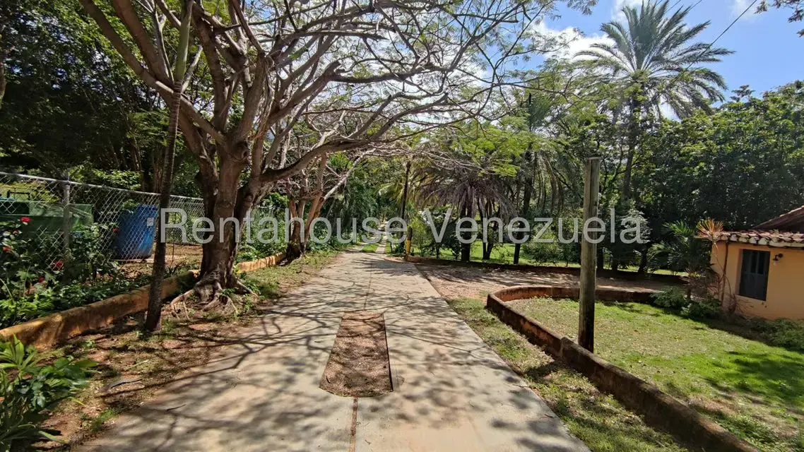 Casa (1 Nivel) en Venta en La Asuncion, Nueva Esparta - 2