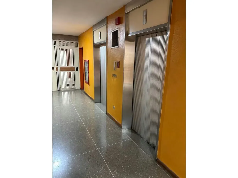 Vta/Sabana Grande/2 oficinas colindantes 99m2+70m2/5of/2B/recepcion
