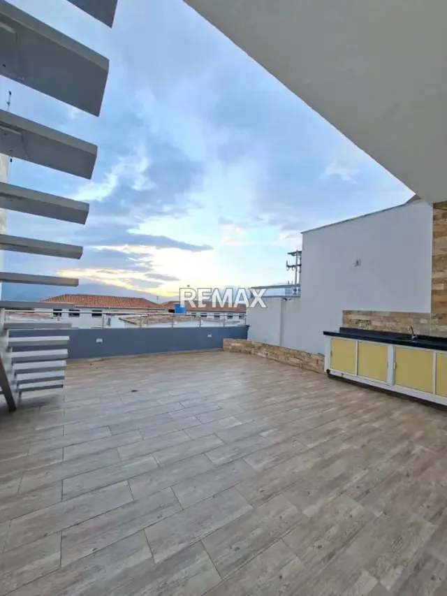 En VENTA CASA EN Av. LA ULA Villa Granadina - 11