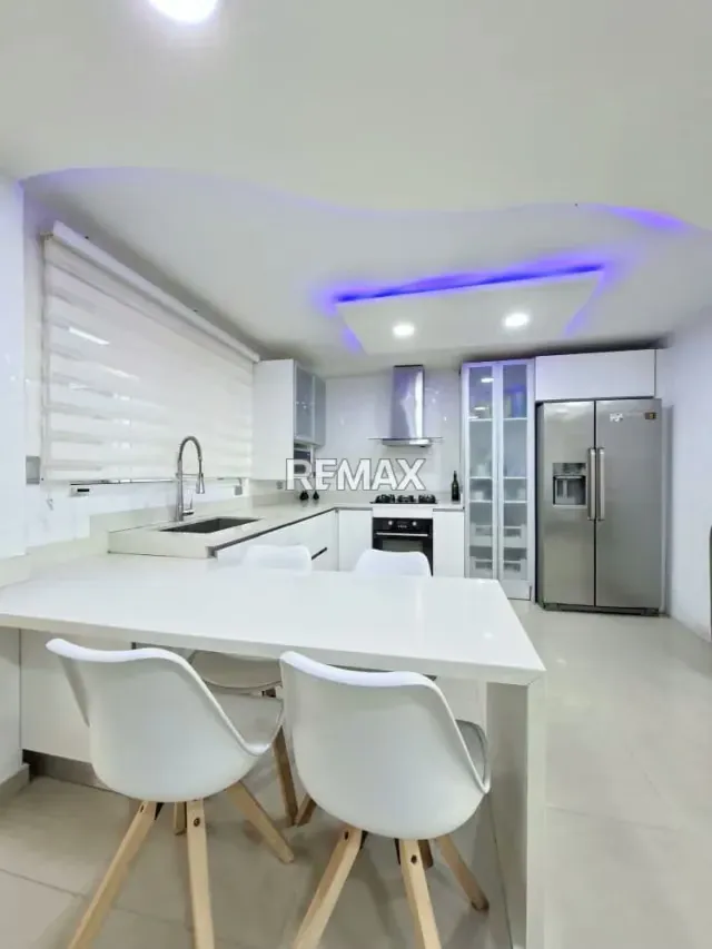 En VENTA CASA EN Av. LA ULA Villa Granadina - 9