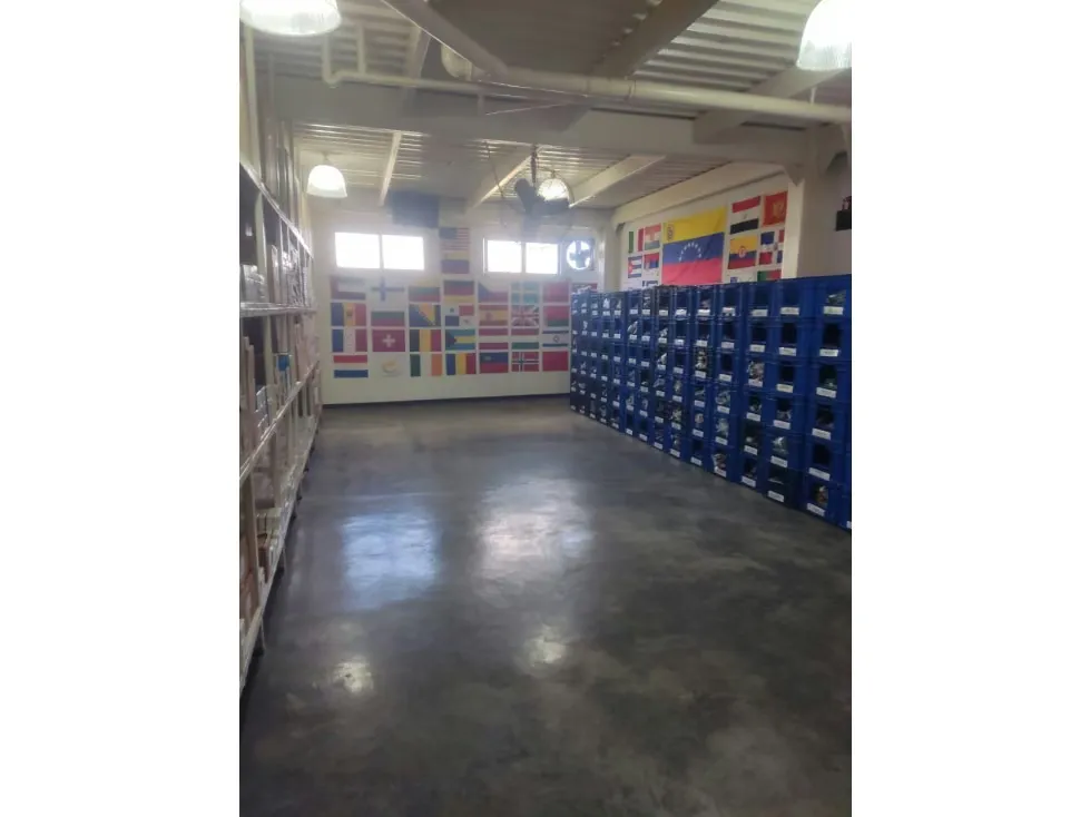 Vendo galpón 933m2 Puente Hierro 8600 - 6