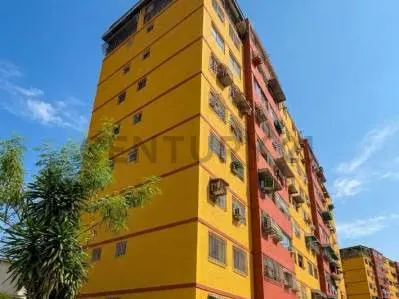 VENTA DE APARTAMENTO EN RESIDENCIAS EL PUERTO GUANTA