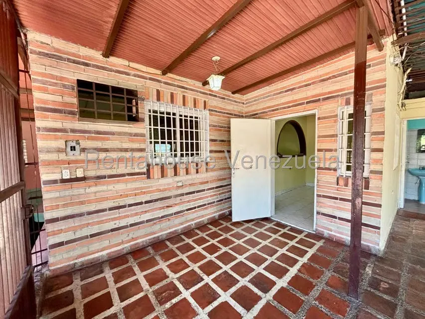Casa (1 Nivel) en Alquiler en Fundacion Mendoza, Lara - 2