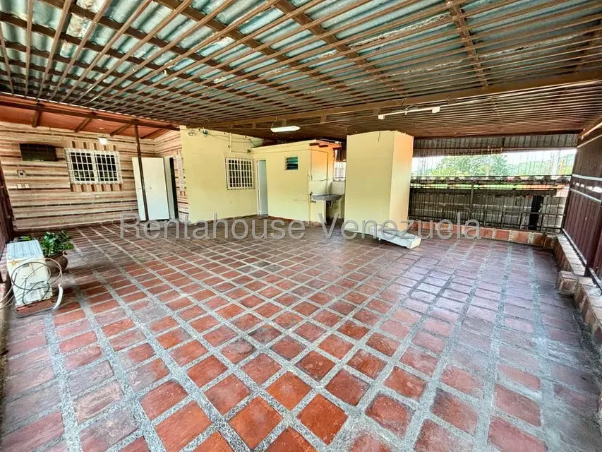 Casa (1 Nivel) en Alquiler en Fundacion Mendoza, Lara - 16