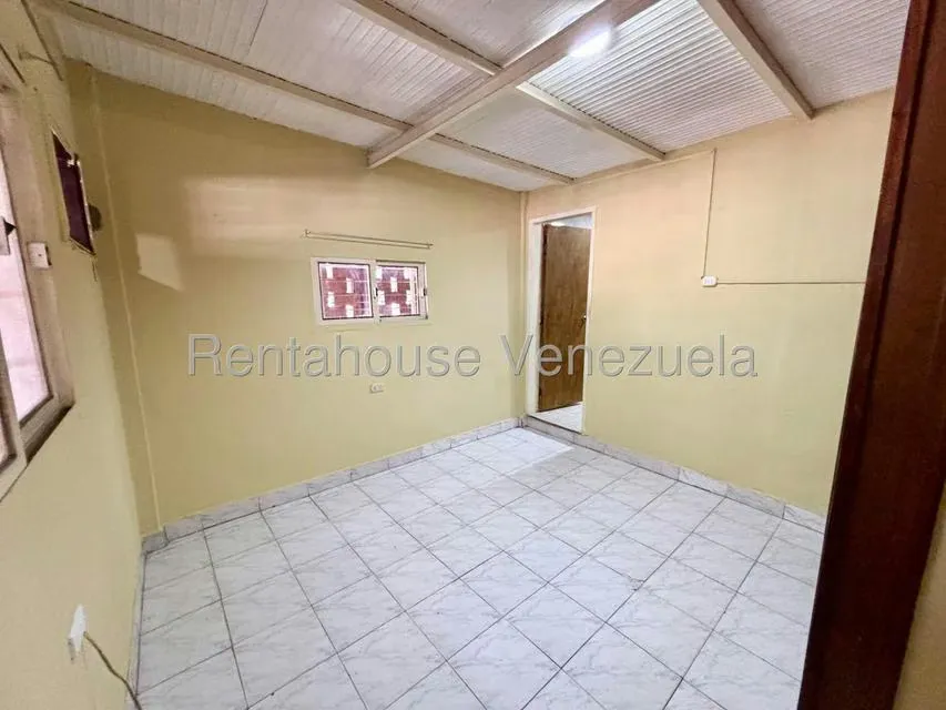 Casa (1 Nivel) en Alquiler en Fundacion Mendoza, Lara - 5