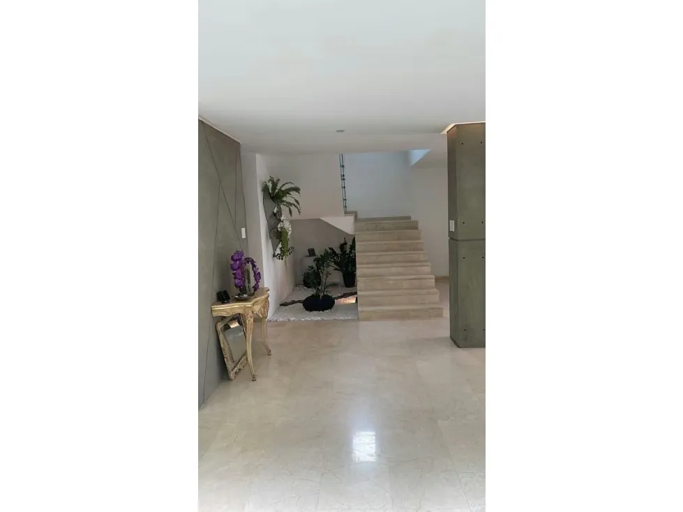 CASA EN VENTA EN LOS NARANJOS 500m2 7h+s/6b+s/3p - 5