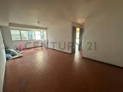 Apartamento en Venta para Remodelar en la Av. Urdaneta