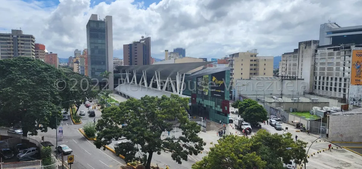 Oficina en Venta en Los Dos Caminos, Distrito Metropolitano - 25
