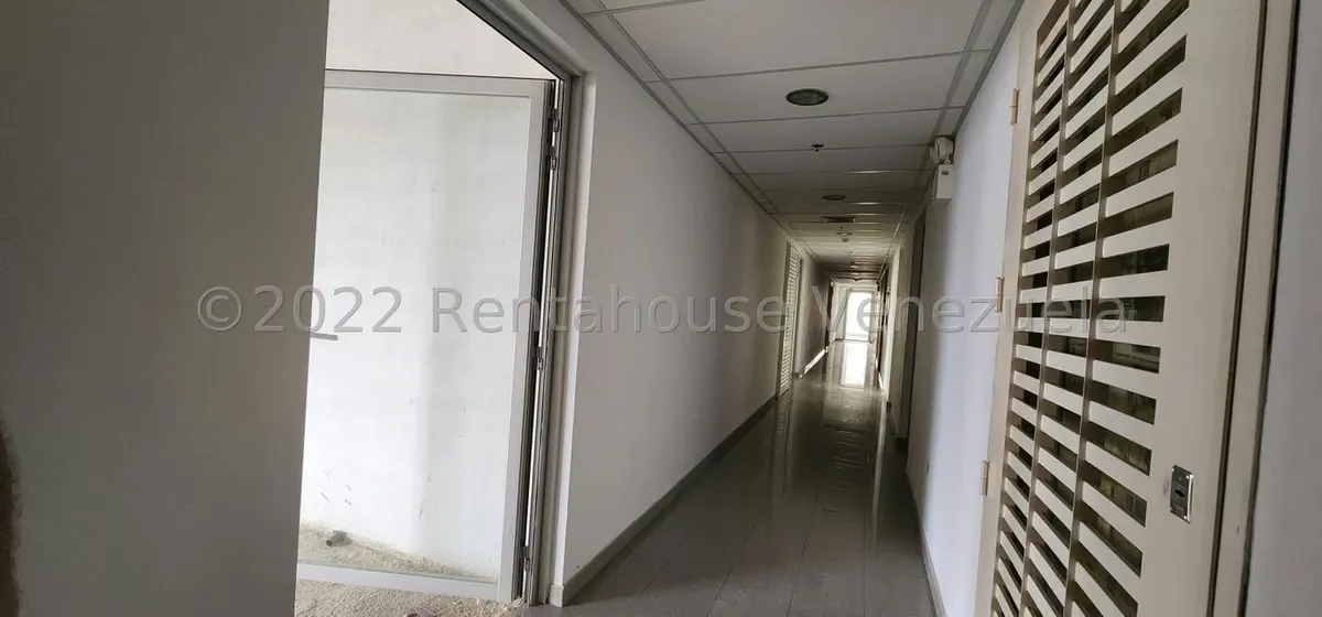 Oficina en Venta en Los Dos Caminos, Distrito Metropolitano - 32