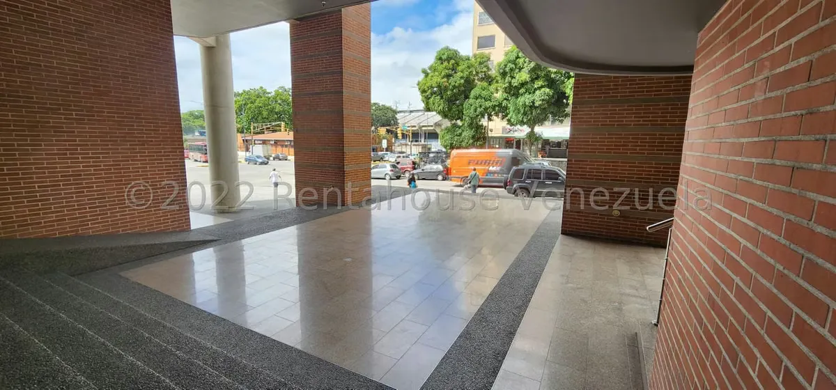 Oficina en Venta en Los Dos Caminos, Distrito Metropolitano - 9