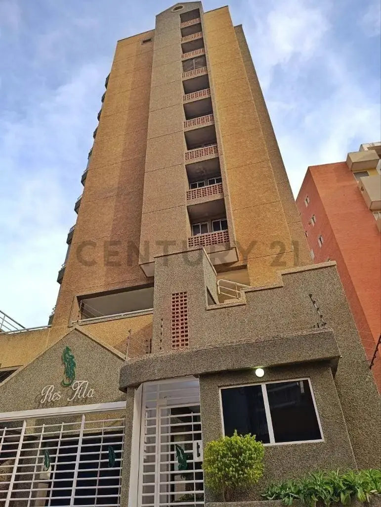 Venta Apartamento Calle Arismendi Lecheria, Residencias Tila