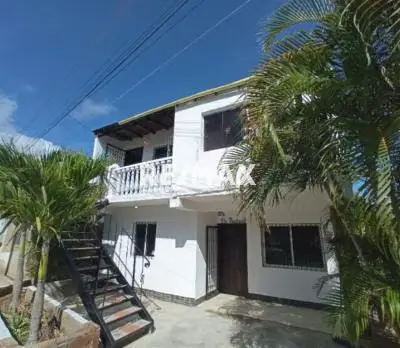 ¿BUSCAS HOGAR E INVERSION EN UN SOLO LUGAR? EN VENTA CASA Y DOS APARTAMENTOS CON 4 HABITACIONES EN TOTAL. CON UBICACIÓN CERCA DE SAMBIL Y PLAYA GUACUCO ¡HAZ REALIDAD TU PROYECTO HOY!