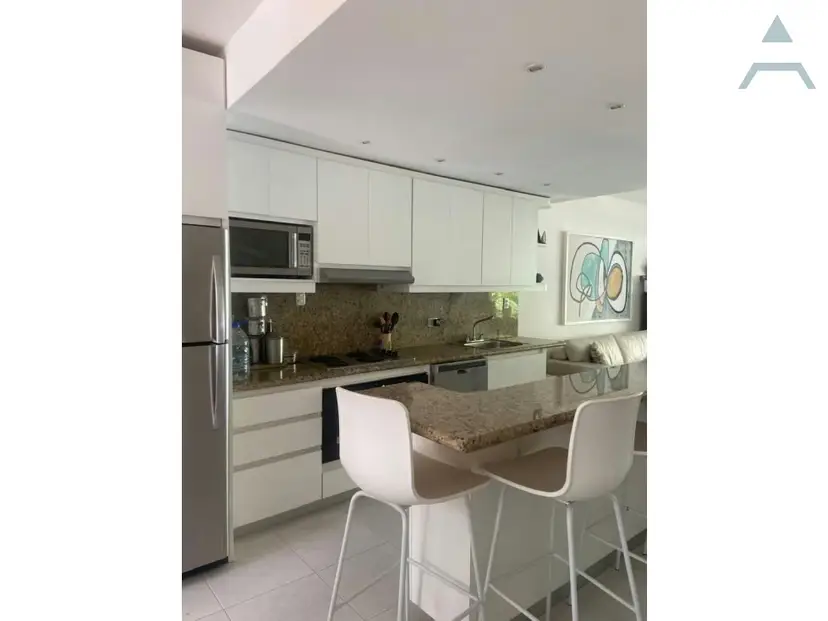 Se vende Townhouse 110m² 2b/2b/1e Club Playa Azul