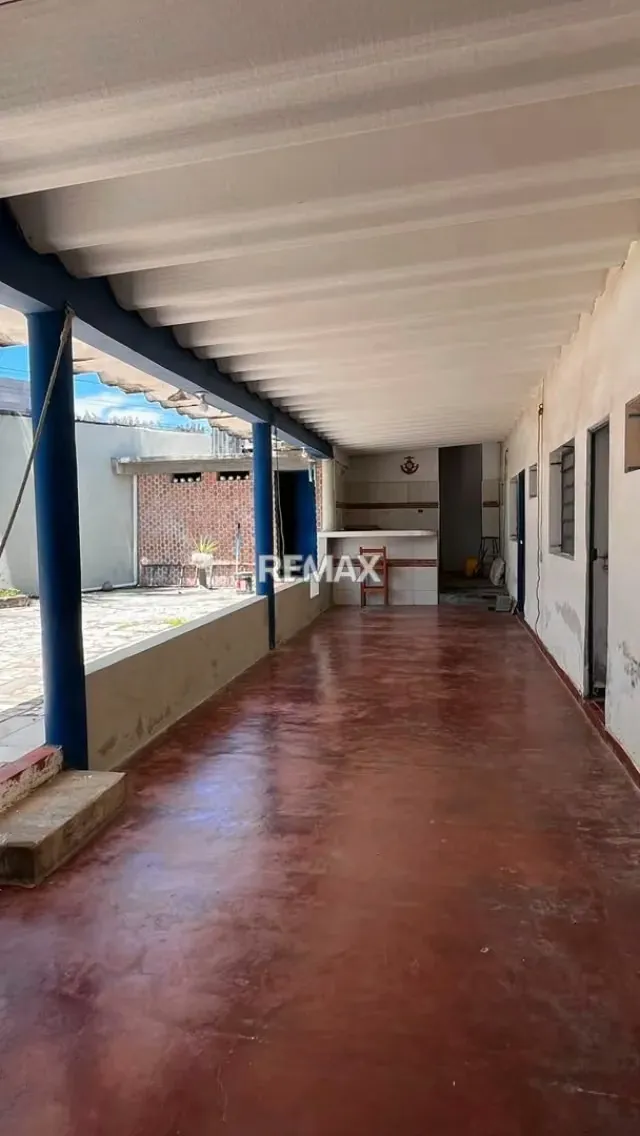 EN VENTA, TERRENO CON BIENHECHURIA DE 383 MT2. Ubicado en Avenida Silva, Tucacas - 5
