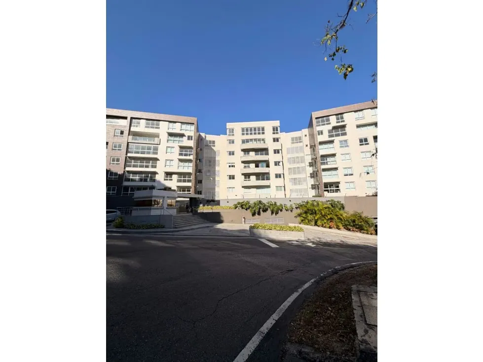 Apartamentos ubicados en Chulavista en Obra gris.