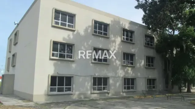 Edificio en Venta en plena Av. Henry Ford - 12