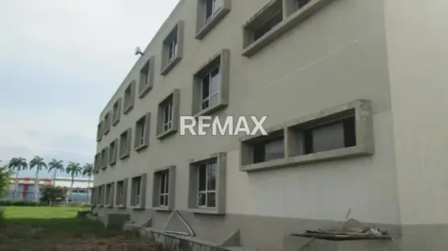 Edificio en Venta en plena Av. Henry Ford - 4