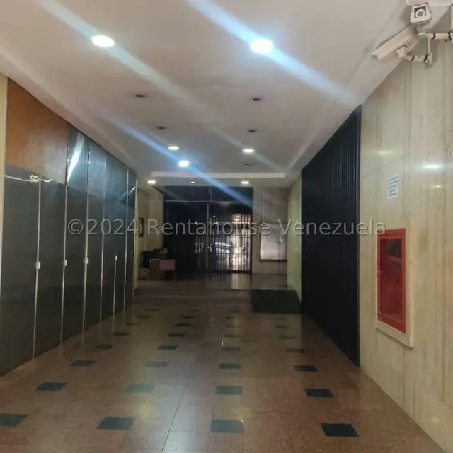 Oficina en Venta en Parroquia Altagracia, Distrito Metropolitano - 2