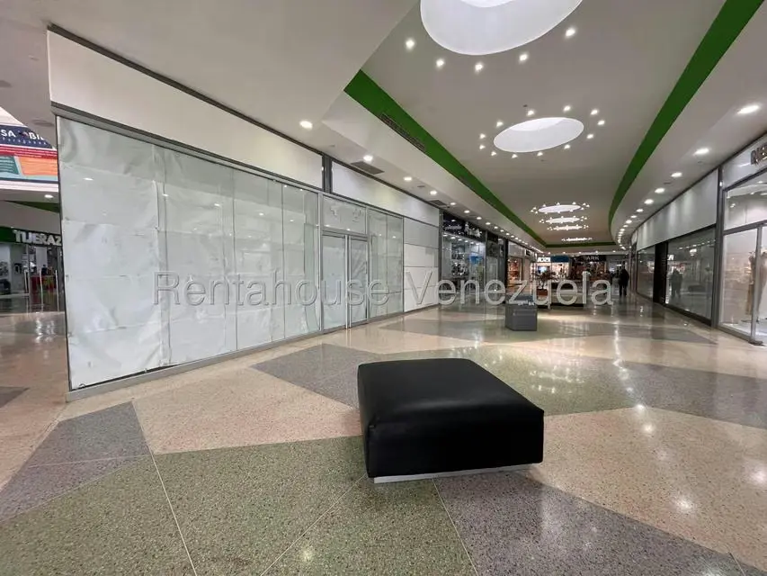 Local Comercial en Alquiler en El Oasis, Falcon - 3