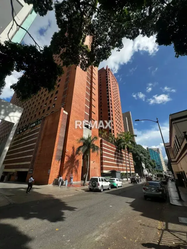 Apartamento Amoblado en Venta Res. Solano