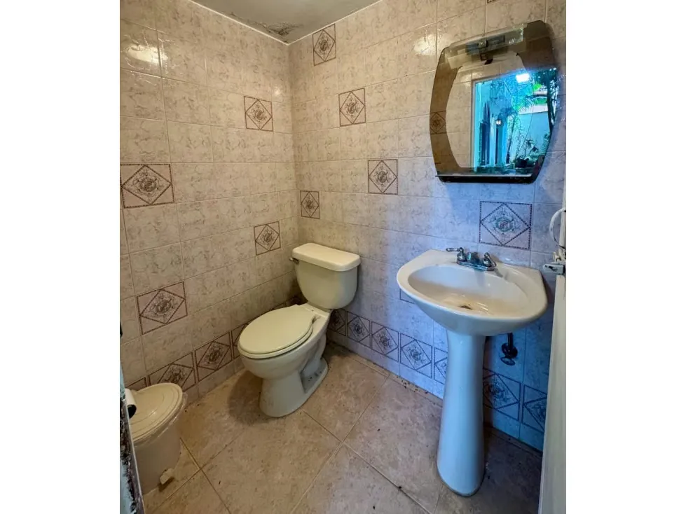 Vendo casa en calle cerrada 430m2 San Luis 9125 - 15