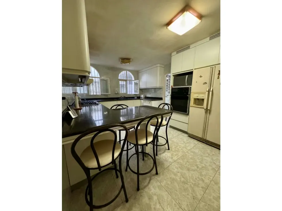 Vendo casa en calle cerrada 430m2 San Luis 9125 - 3