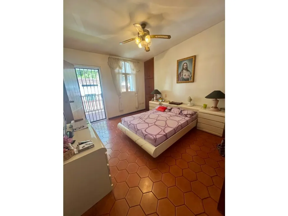 Vendo casa en calle cerrada 430m2 San Luis 9125 - 8