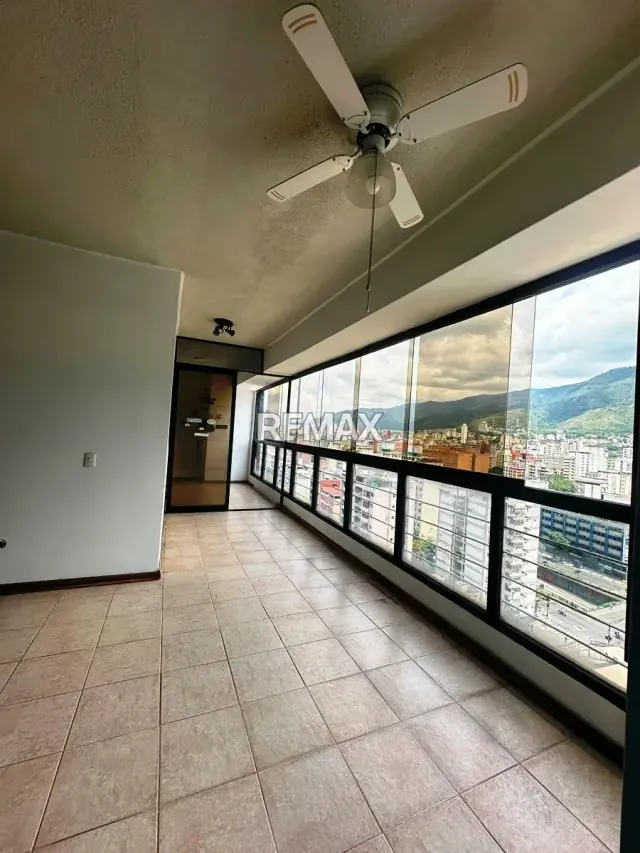 APARTAMENTO EN VENTA - URB. EL RECREO - 4