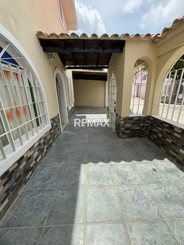 Venta de Hermosa Casa Quinta ubicada en Urbanización La Mora II, La Victoria. - 4