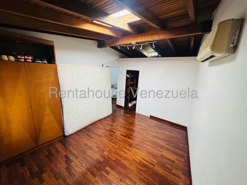 Casa (Multipes Niveles) en Venta en Santa Fe Norte, Distrito Metropolitano - 36