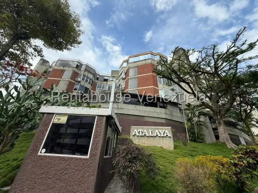 Apartamento (1 Nivel) en Alquiler en Lomas de Las Mercedes, Distrito Metropolitano