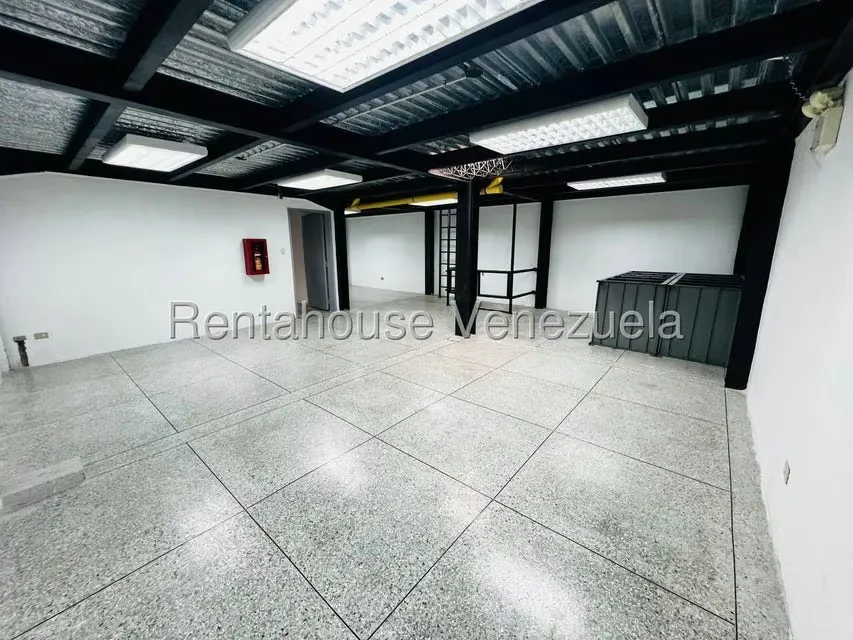 Local Comercial en Alquiler en Avenida Los Cedros, Aragua - 12