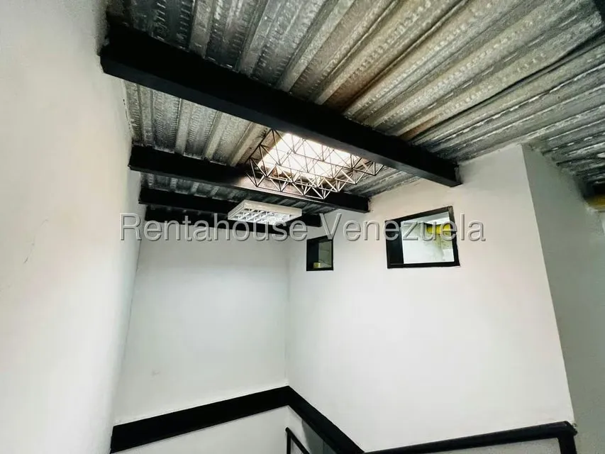 Local Comercial en Alquiler en Avenida Los Cedros, Aragua - 16