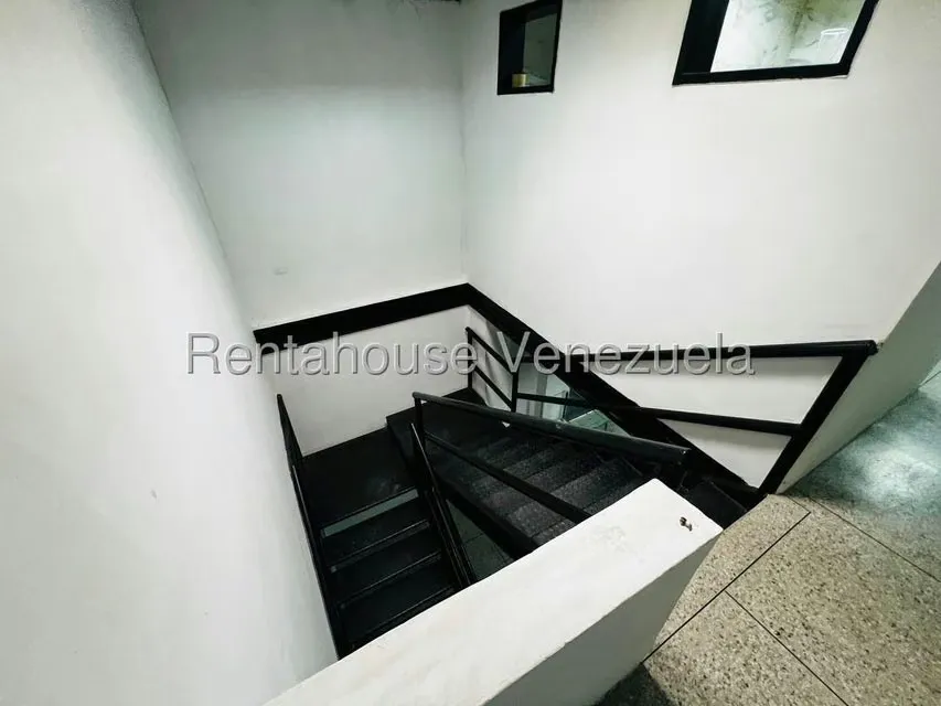 Local Comercial en Alquiler en Avenida Los Cedros, Aragua - 17