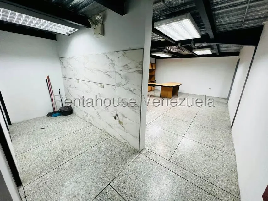 Local Comercial en Alquiler en Avenida Los Cedros, Aragua - 19
