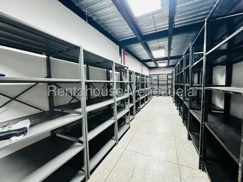 Local Comercial en Alquiler en Avenida Los Cedros, Aragua - 5