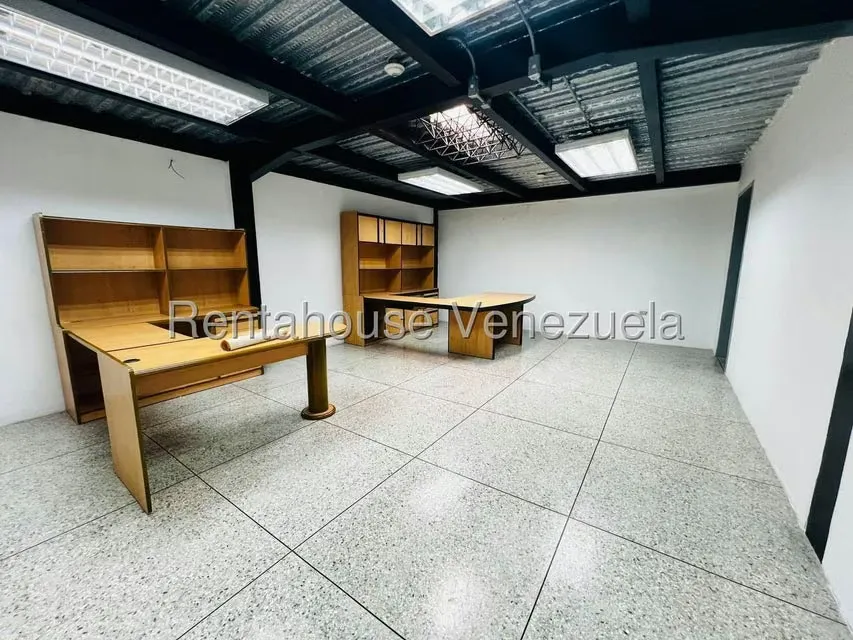 Local Comercial en Alquiler en Avenida Los Cedros, Aragua - 9