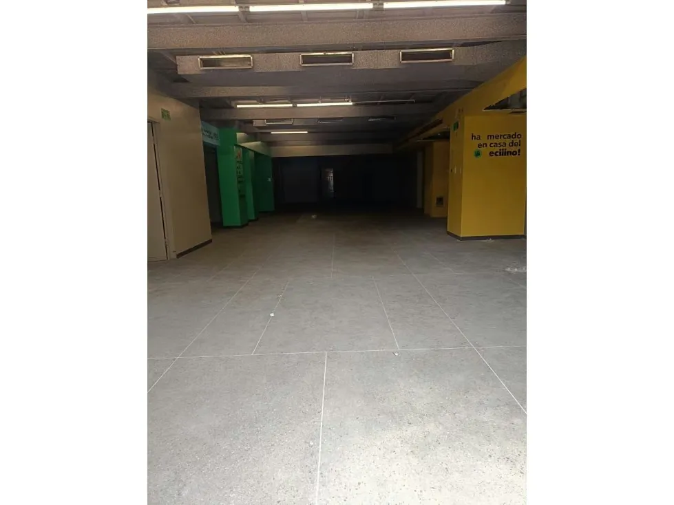 Local en alquiler 1000m², Av Lebrum - 20