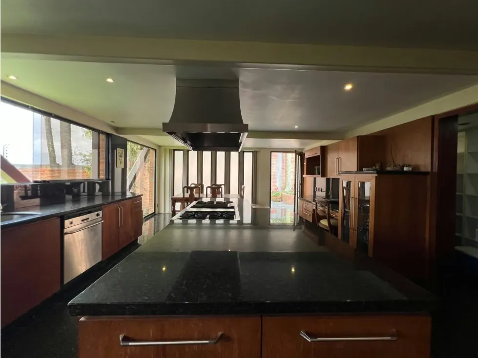 Se vende/alquila Casa 2.500m² 4h+2s/4b+2s/4p Oripoto - 17