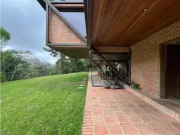 Vista 47